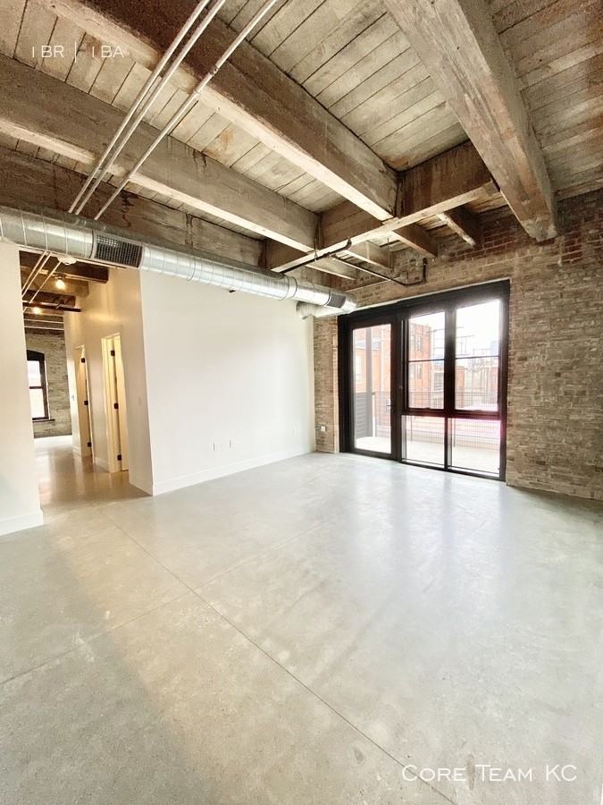 1513 Walnut St #403 - Photo 6 of 26