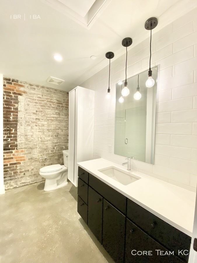 1513 Walnut St #403 - Photo 7 of 26