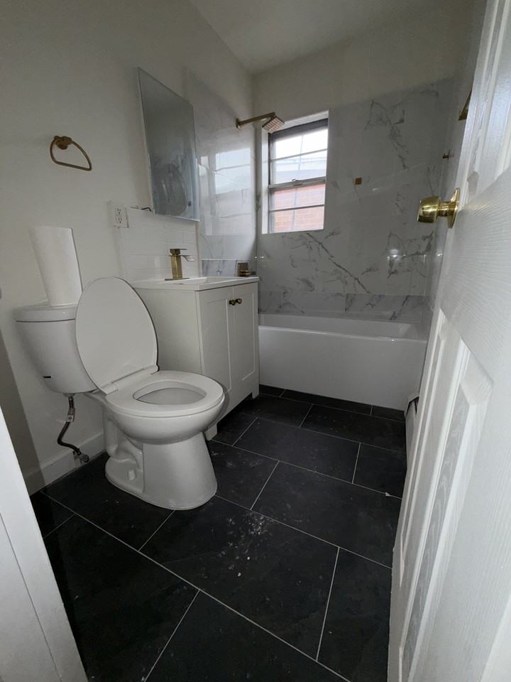 140 71st St #8 - Photo 4 of 12