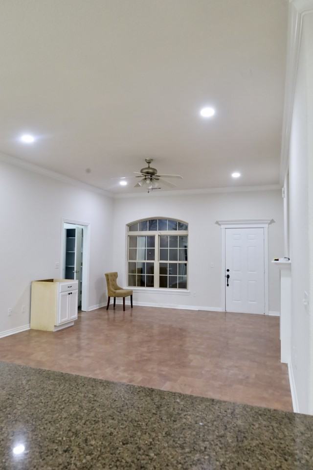 527 Westford St #NA - Photo 4 of 16