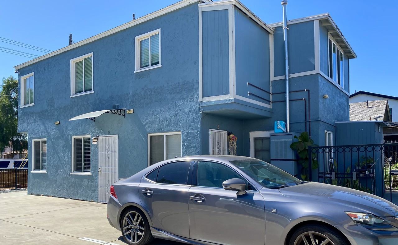 411 G St #A - Photo 4 of 12