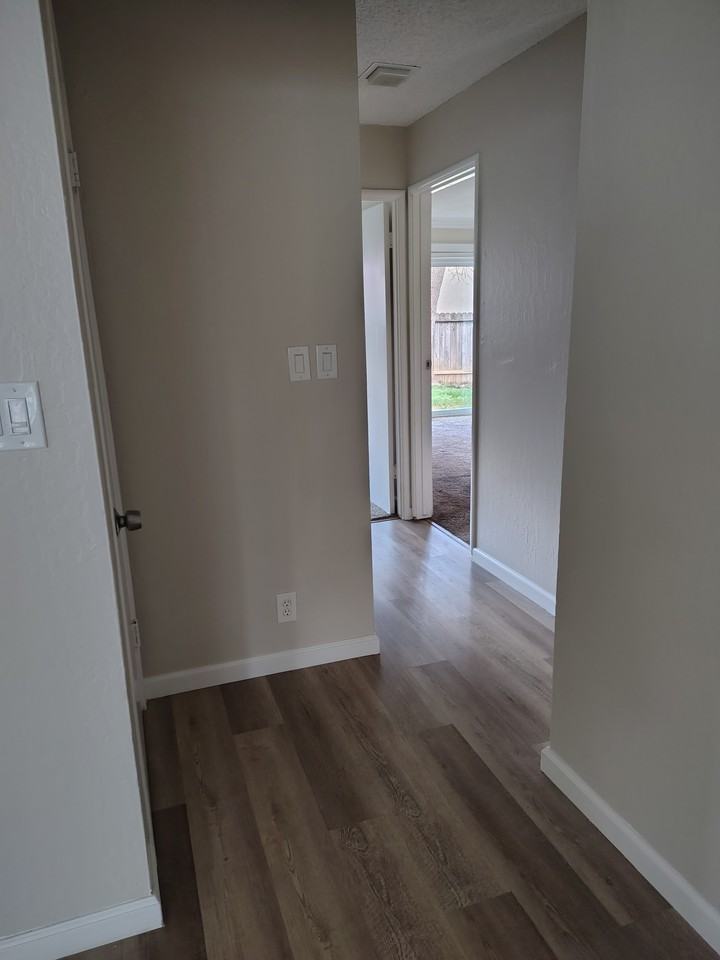 321 Alamo Dr #NA - Photo 5 of 12