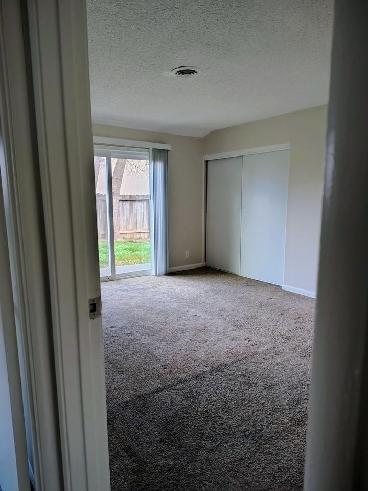 321 Alamo Dr #NA - Photo 6 of 12