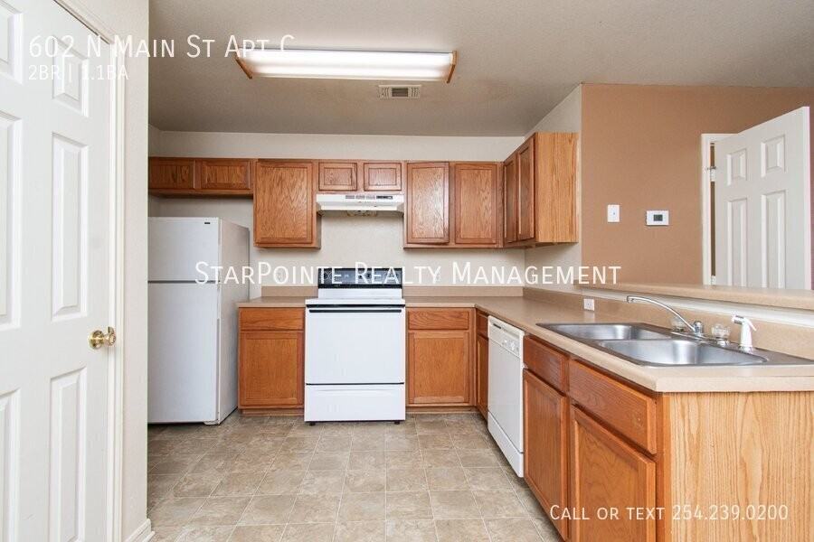 602 N Main St Apt C - Photo 6 of 14