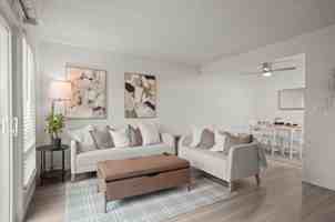 featured image of 607 E 8th St
