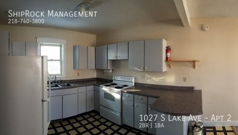 1027 S Lake Ave #2 - Photo 2 of 11