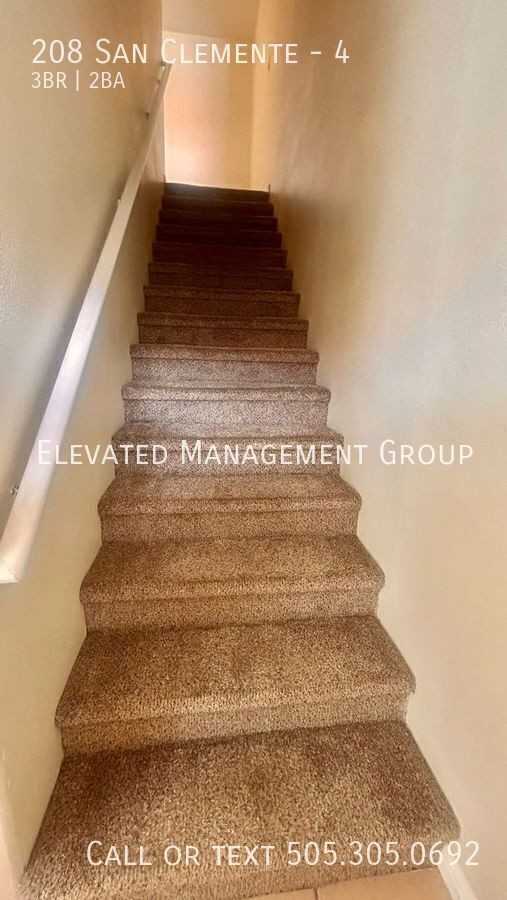 208 San Clemente Ave Nw #4 - Photo 6 of 15