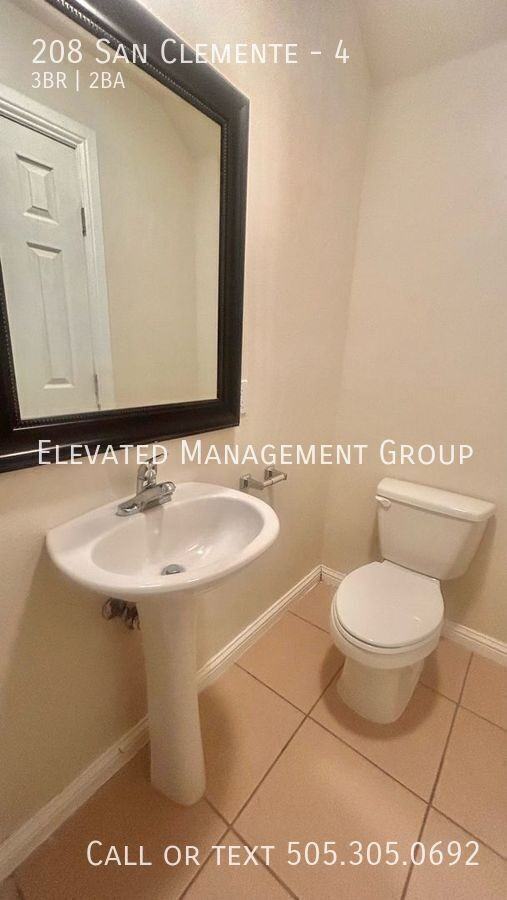 208 San Clemente Ave Nw #4 - Photo 7 of 15
