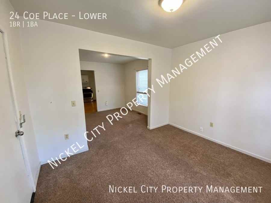 24 Coe Pl - Photo 2 of 13