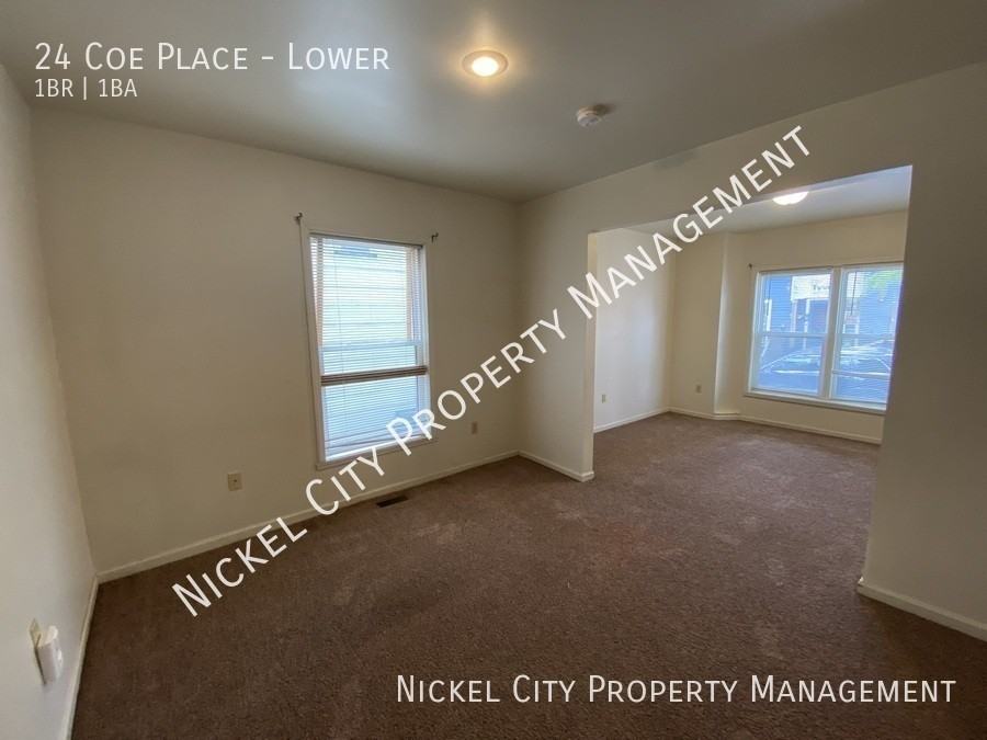 24 Coe Pl - Photo 4 of 13