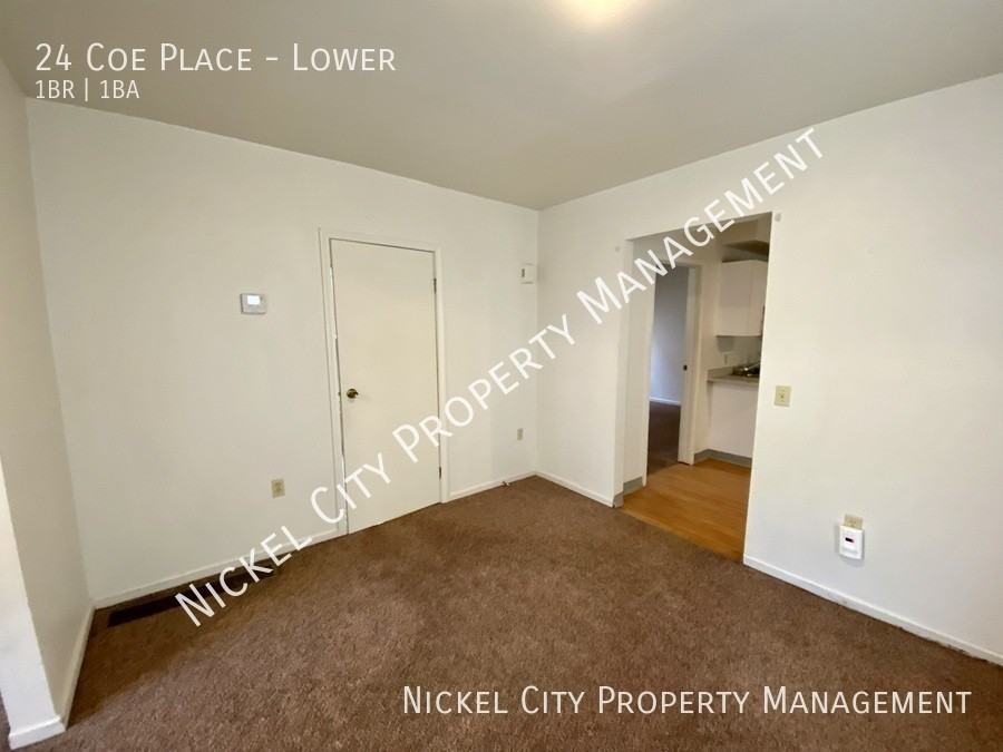 24 Coe Pl - Photo 5 of 13