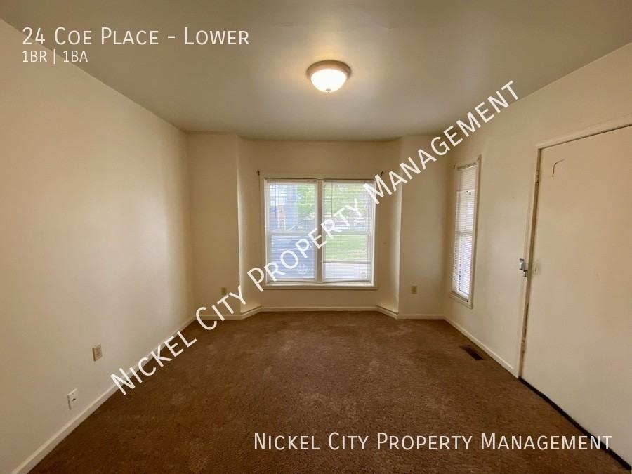 24 Coe Pl - Photo 6 of 13