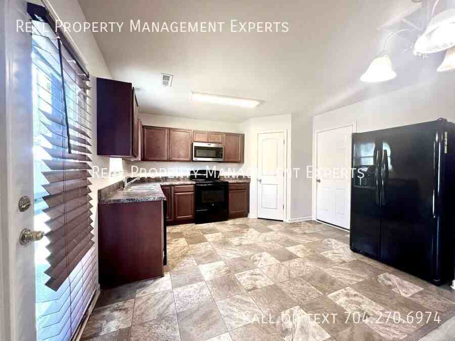 1840 Juniper Dr - Photo 2 of 19