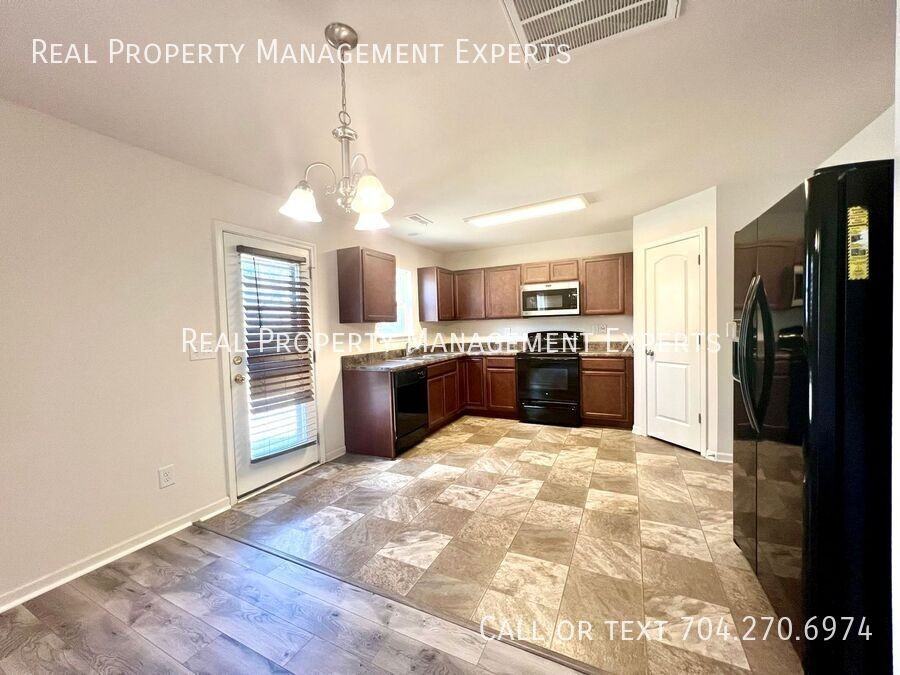 1840 Juniper Dr - Photo 4 of 19