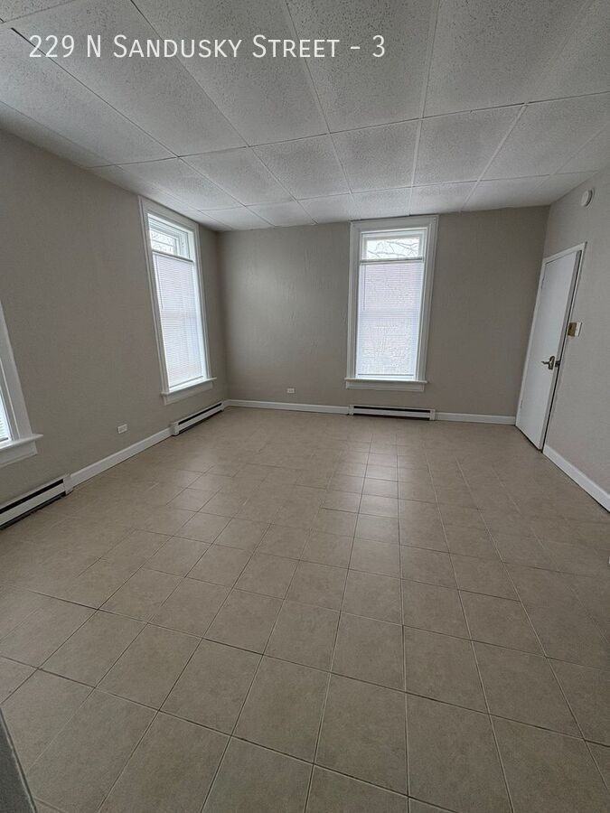 229 N Sandusky St #3 - Photo 4 of 16