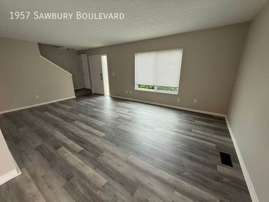 1957 Sawbury Blvd - Photo 4 of 26