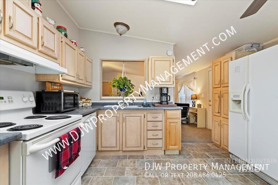 3320 Airport Rd #20 - Photo 4 of 22