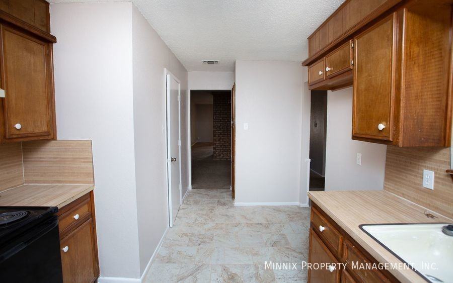 1103 80th St #B - Photo 3 of 42