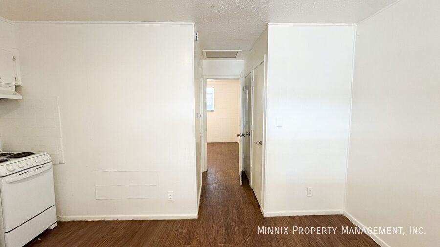 2212 2nd St #9 - Photo 3 of 5