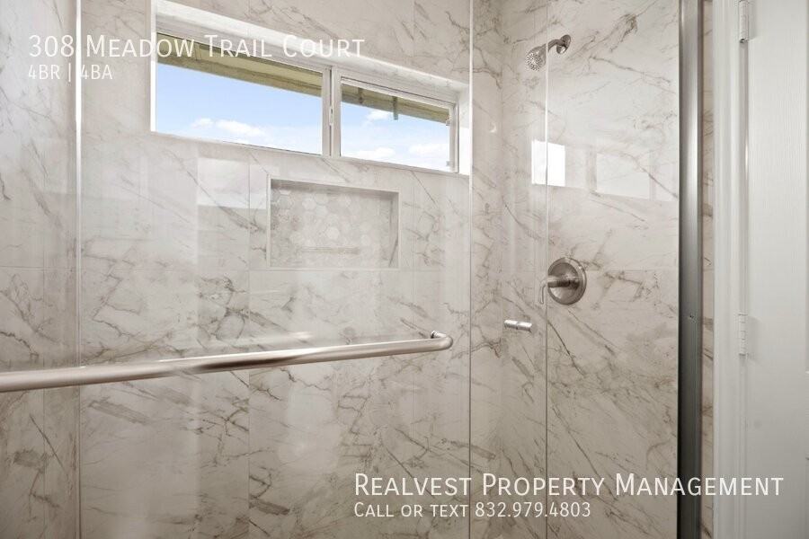 308 Meadow Trail Ct - Photo 2 of 35