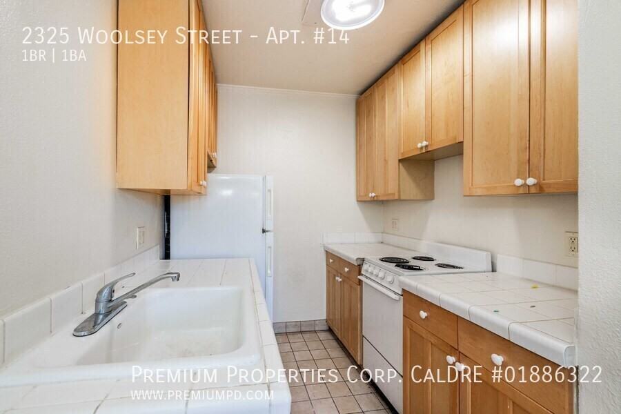 2325 Woolsey St #14 - Photo 5 of 35
