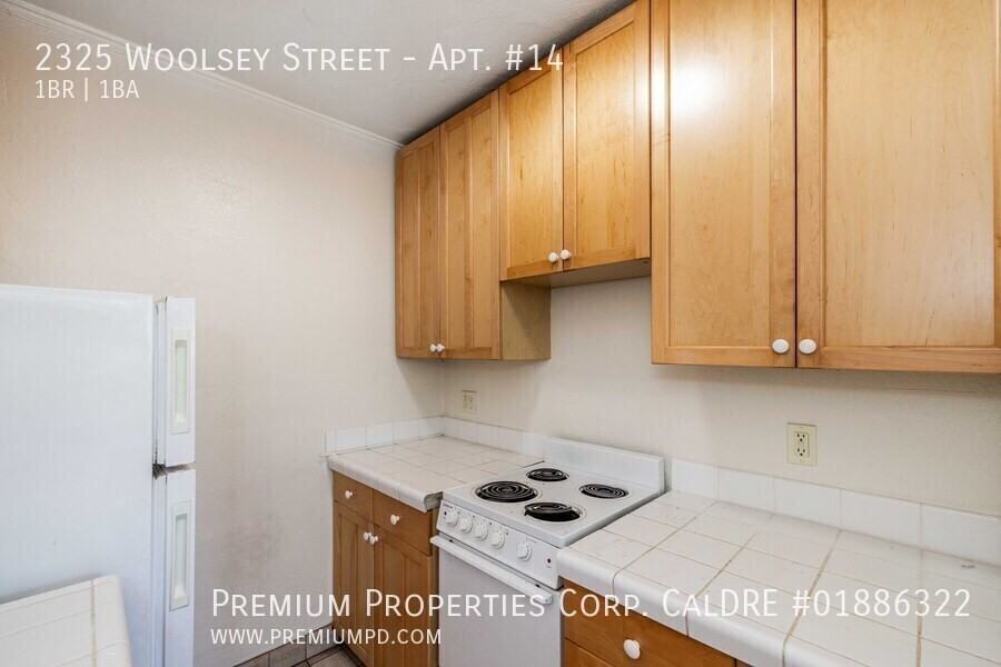 2325 Woolsey St #14 - Photo 6 of 35