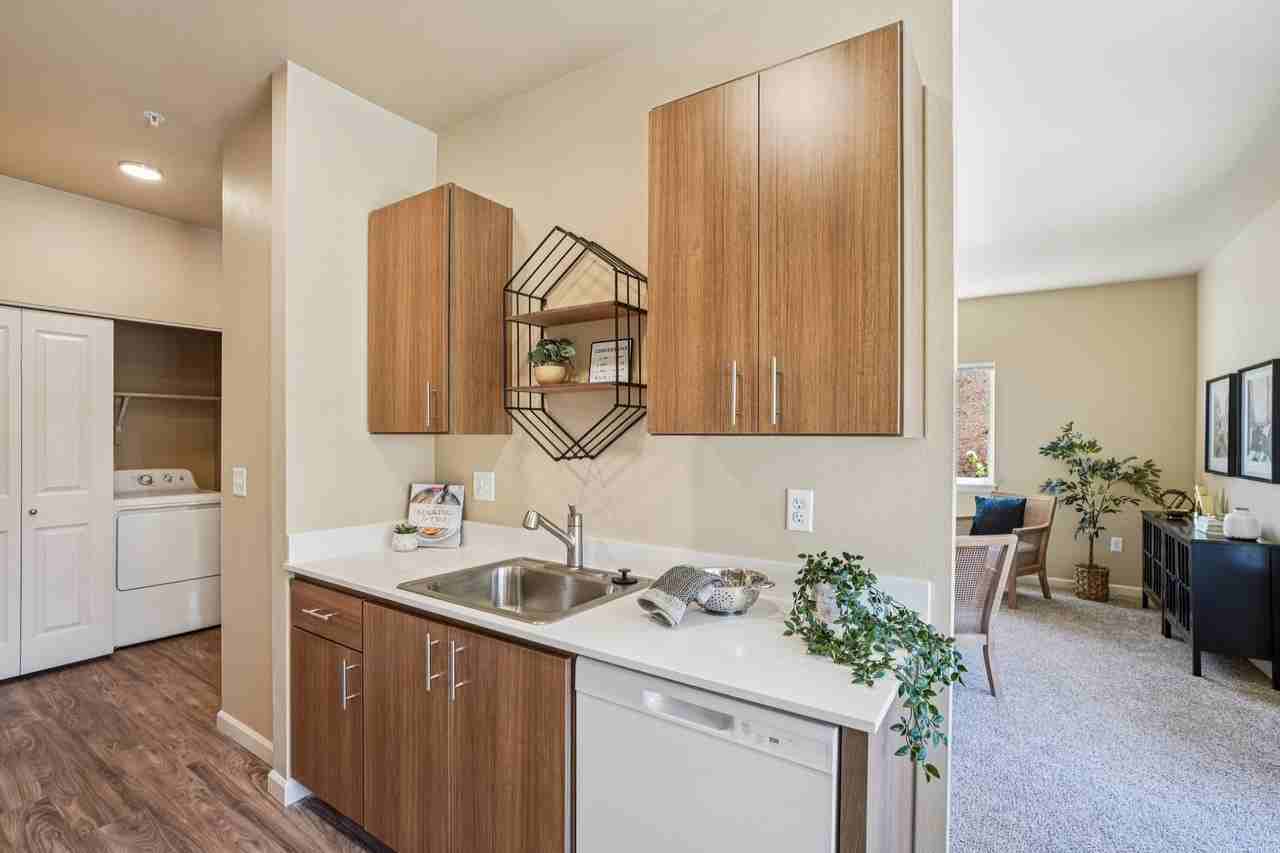 LIBERTY CREST APARTMENTS - Photo 7 of 50