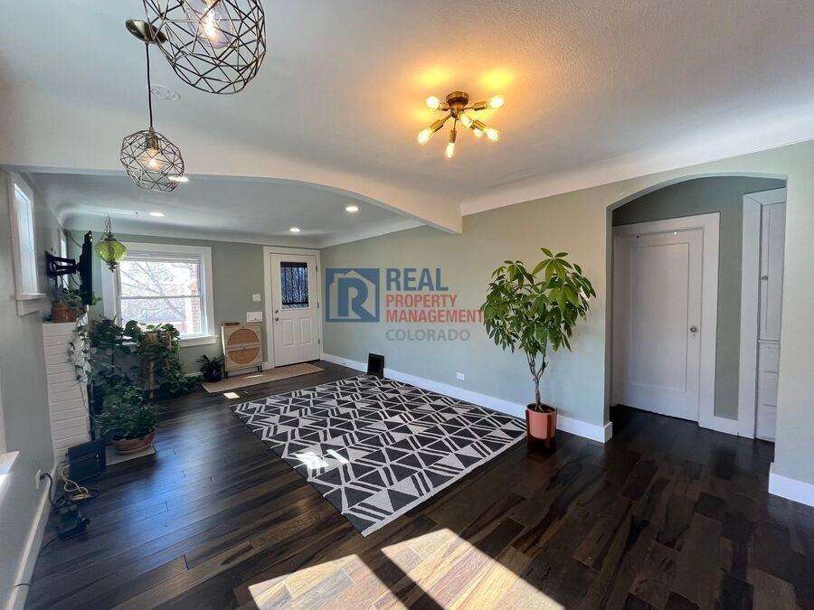 3440 N Clayton St - Photo 3 of 16