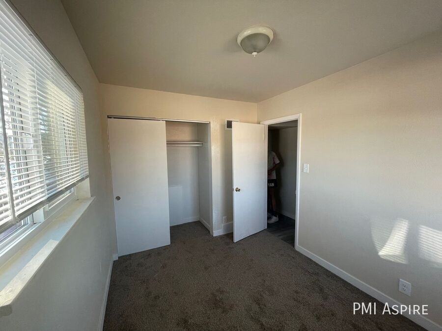 2376 Emporia St - Photo 7 of 16