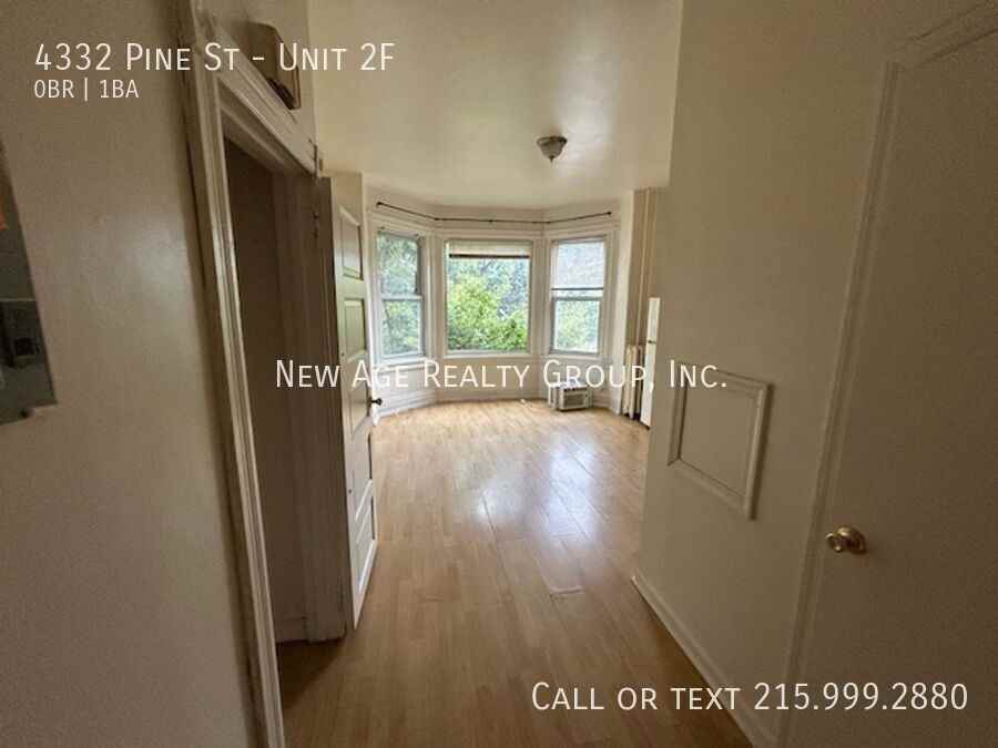 4332 Pine St #2F - Photo 2 of 5