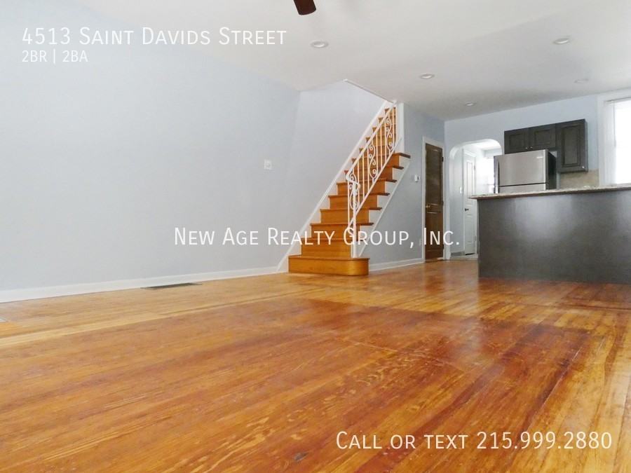 4513 Saint Davids St - Photo 2 of 19