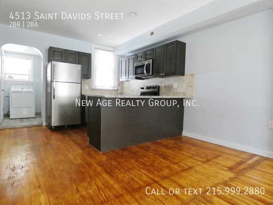 4513 Saint Davids St - Photo 3 of 19