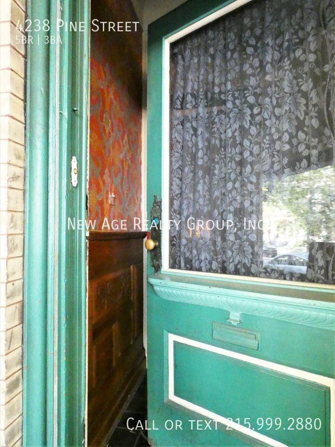 4238 Pine St - Photo 3 of 43