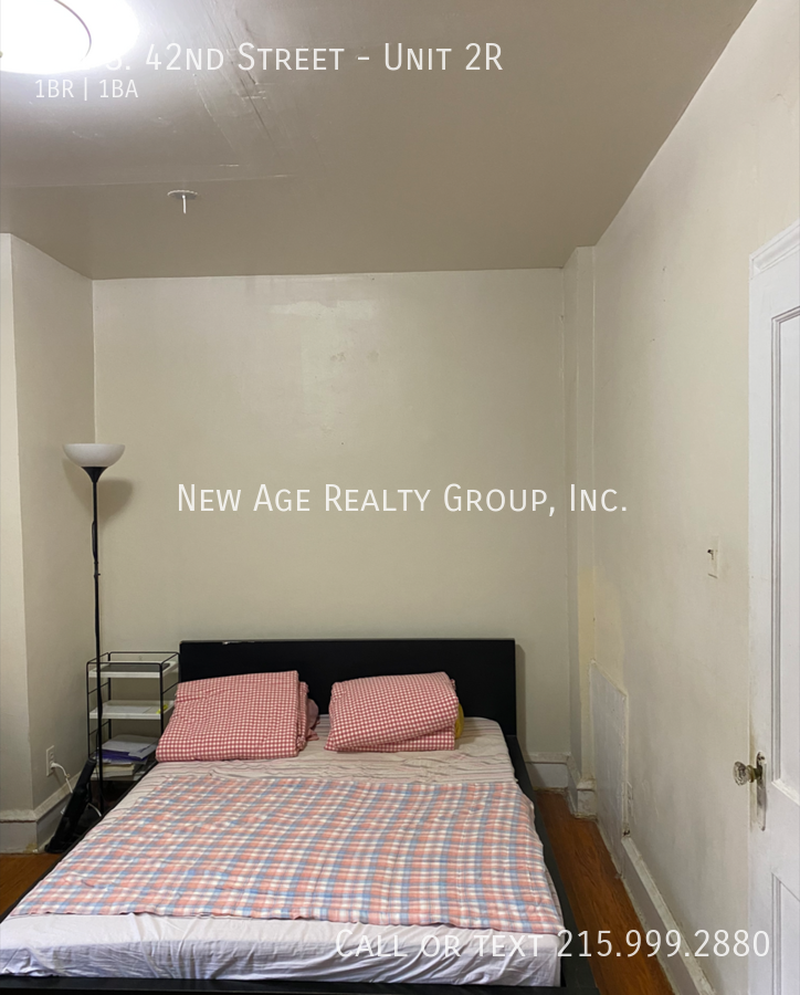 521 S 42nd St #2R - Photo 5 of 7