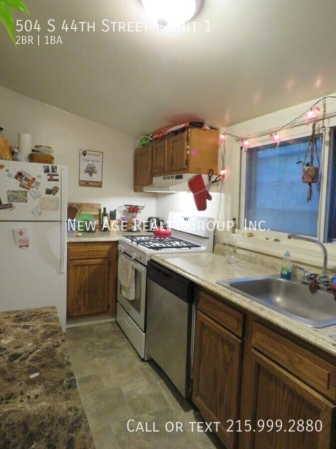 504 S 44th St #1 - Photo 2 of 15