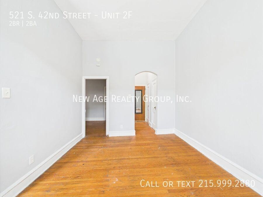521 S 42nd St #2F - Photo 2 of 12