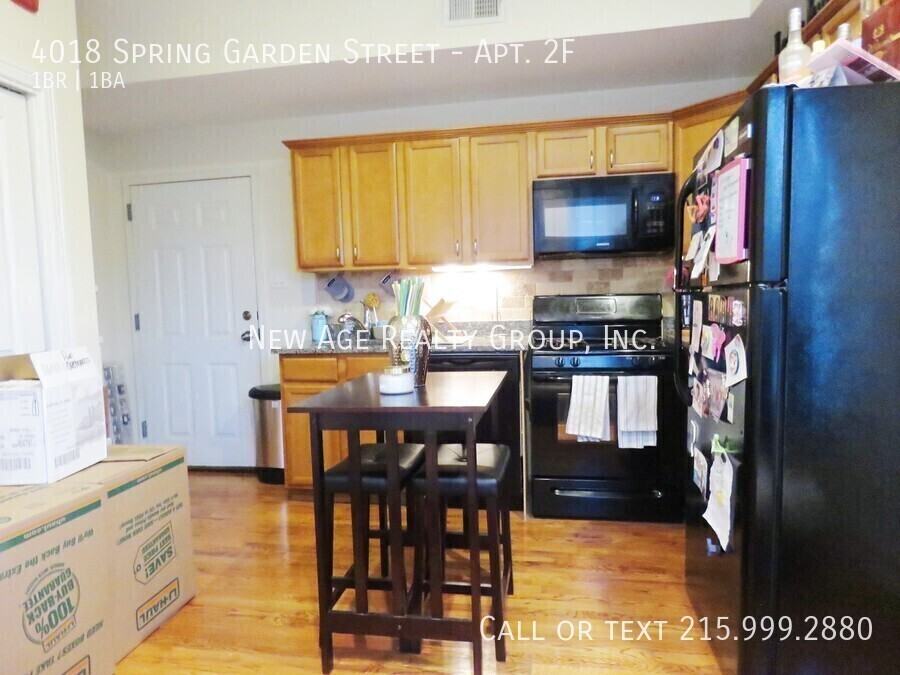 4018 Spring Garden St #2F - Photo 3 of 11