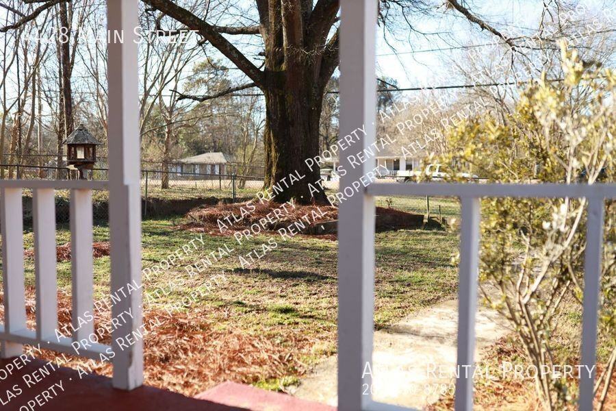 4428 Main St - Photo 4 of 26