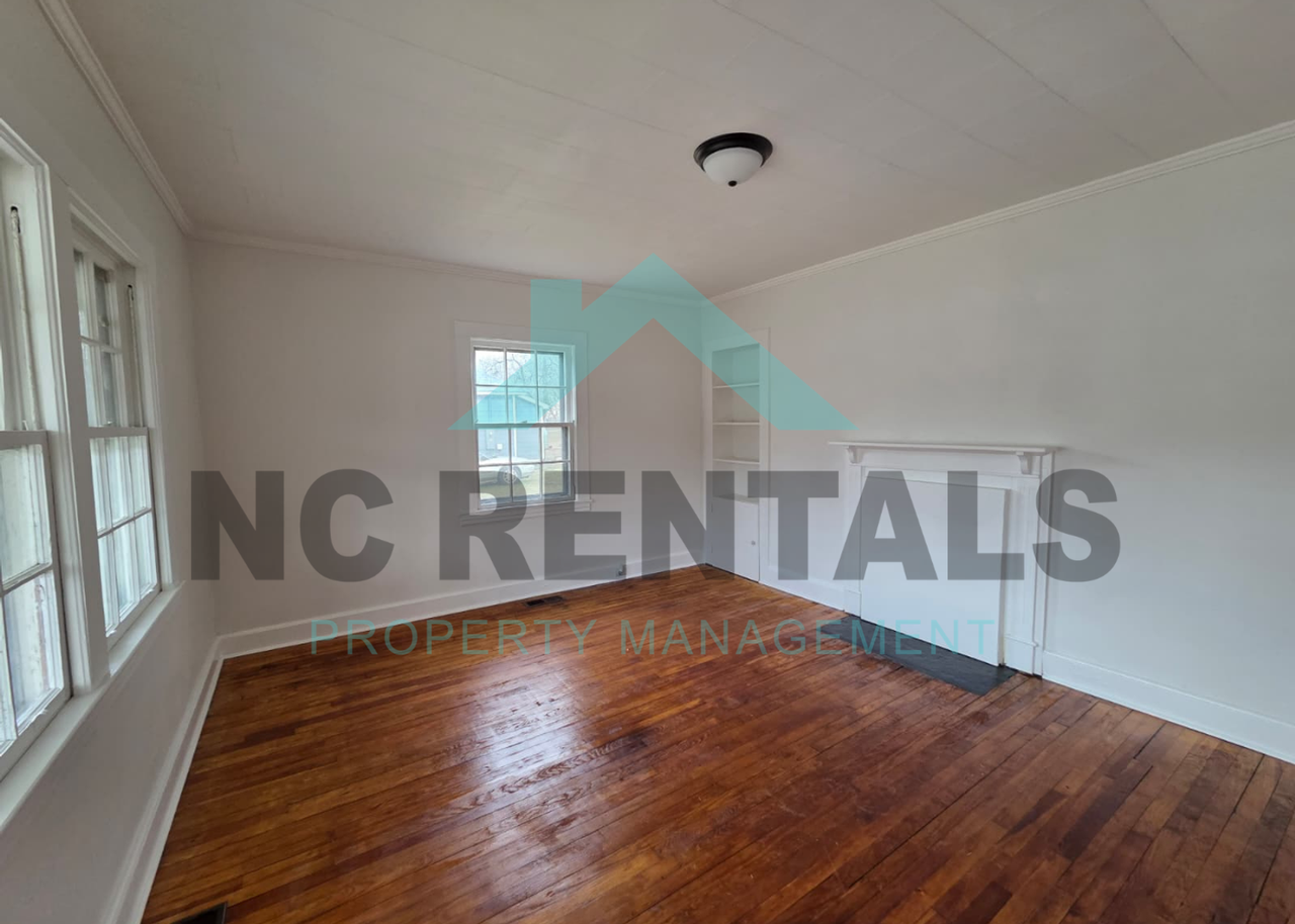 1318 Front St - Photo 4 of 19