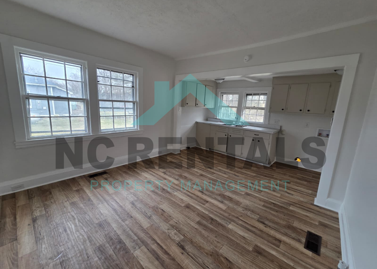 1318 Front St - Photo 5 of 19