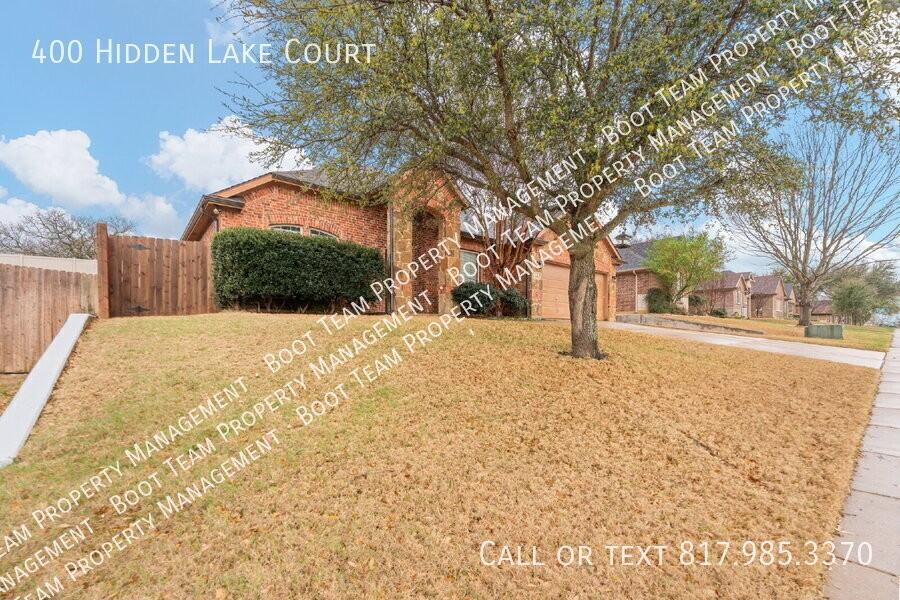 400 Hidden Lake Ct - Photo 4 of 40