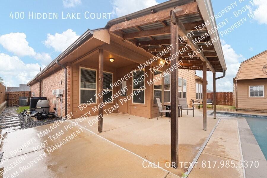 400 Hidden Lake Ct - Photo 6 of 40