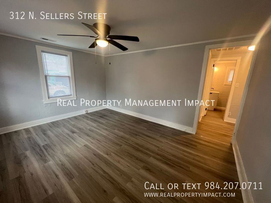 312 N Sellers St - Photo 5 of 22