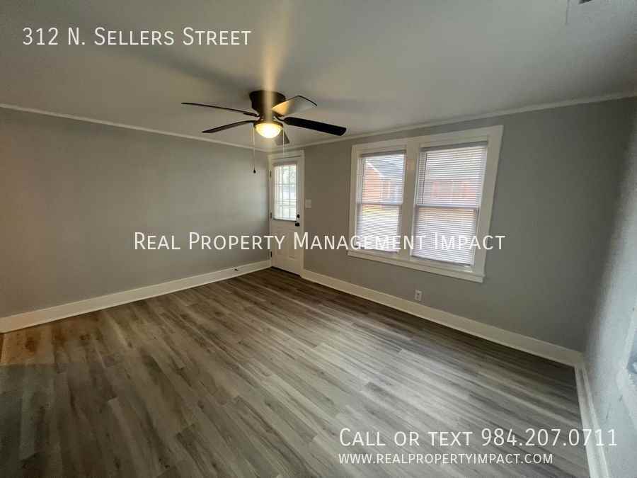 312 N Sellers St - Photo 7 of 22