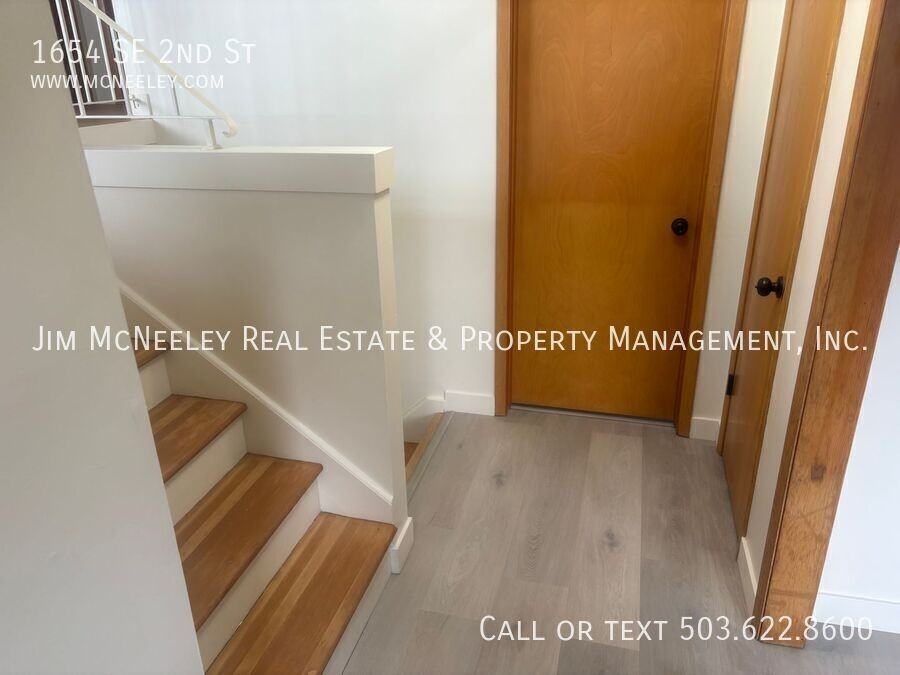 1654 Se 2nd St - Photo 4 of 32