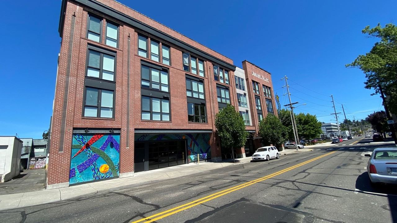 Annie's Lofts - Photo 2 of 21