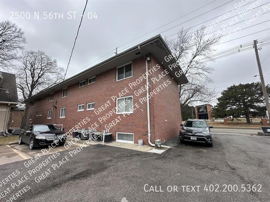 2500 N 56th St #04 - Photo 3 of 13