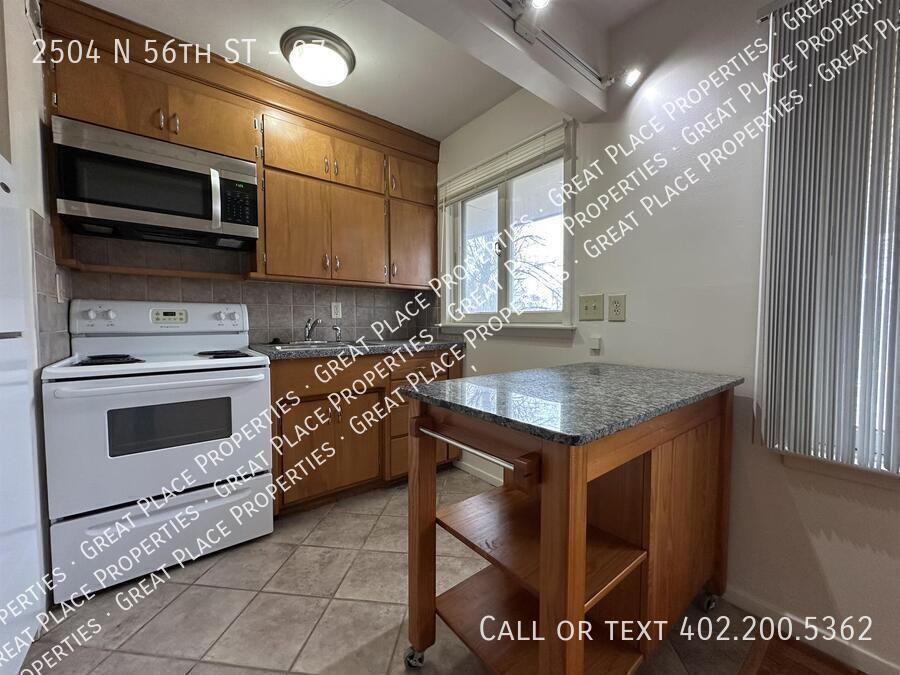 2504 N 56th St #07 - Photo 6 of 11
