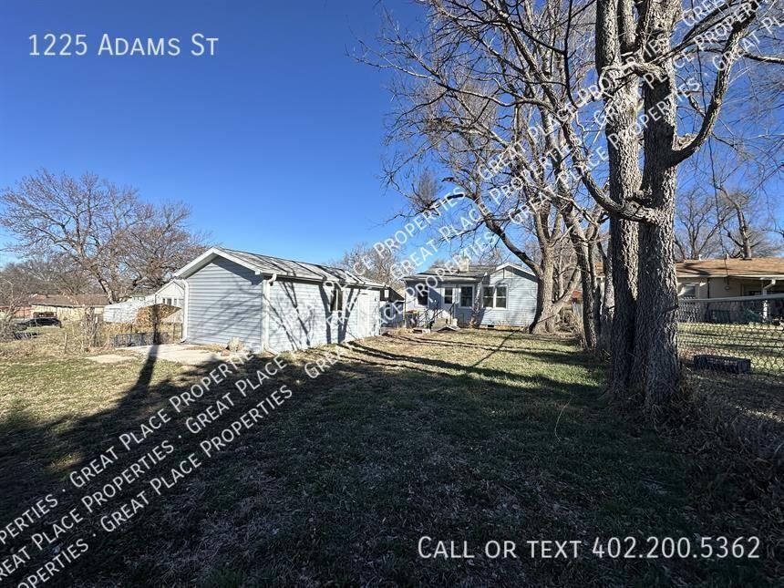 1225 Adams St - Photo 7 of 19