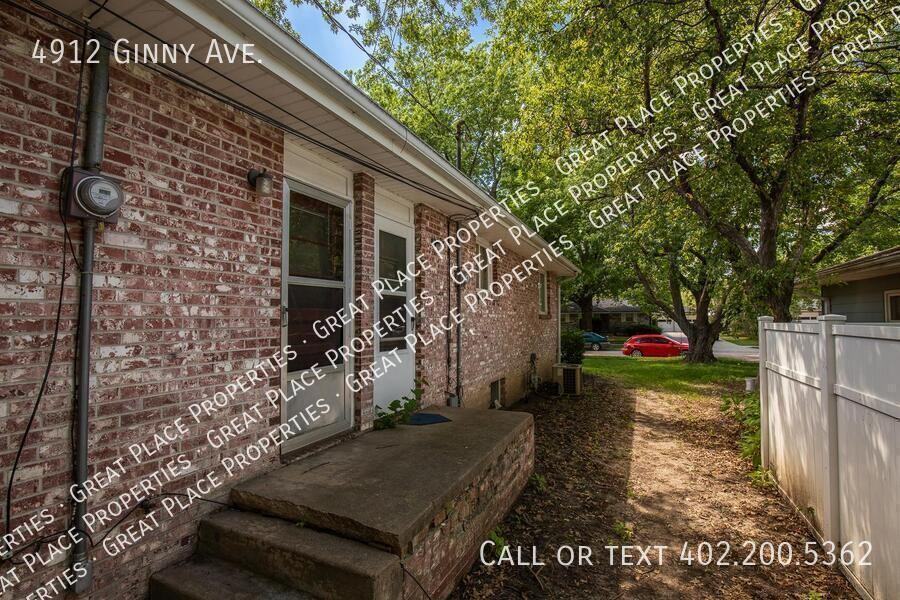 4912 Ginny Ave - Photo 3 of 34